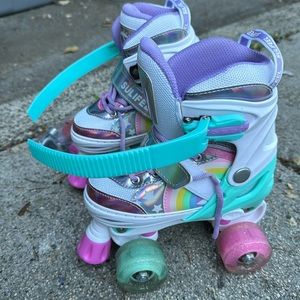 Girls rollerskates like new with accessory white pink purple size 12